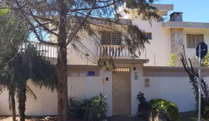Casa à venda no bairro Jardim Maristela em Atibaia/SP