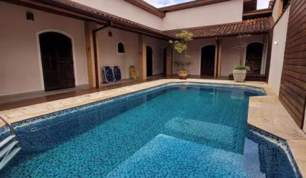Casa à venda no bairro Horto Florestal em Ubatuba/SP