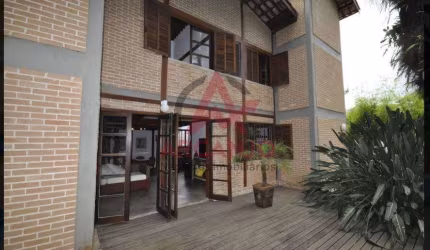 CASA A VENDA EM UBATUBA-SP A 120 METROS DA PRAIA COM 3 SUITES