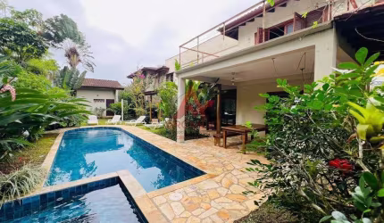 CASA A VENDA EM CONDOMINIO FECHADO A 30 METROS DA PRAIA DA ENSEADA