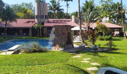 Casa à venda no bairro Lazaro em Ubatuba/SP