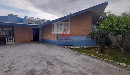 Casa à venda no bairro Praia Grande em Ubatuba/SP