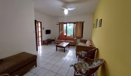 Casa com 2 dormitórios a venda no Itaguá !
