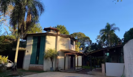 Casa à venda no bairro Caraguatá em Mairiporã/SP