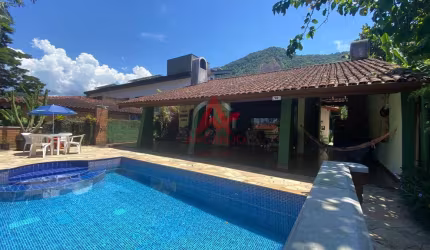 Pedra Verde - CASA A VENDA EM CONDOMINIO FECHADO NA PRAIA DO LAZARO COM 5 DORMITORIOS