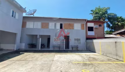 Sobrados à venda no bairro Enseada em Ubatuba/SP