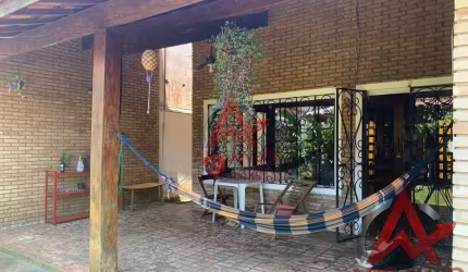 Casa ampla c/edícula no Itaguá para locação!