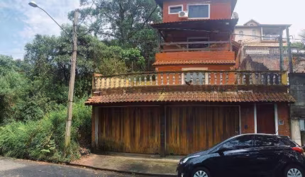 Sobrado à venda no bairro Samambaia em Mairiporã/SP