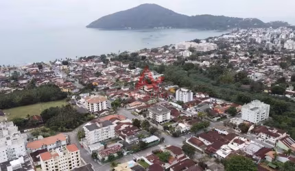 Apartamento à venda no bairro Barra da Lagoa em Ubatuba/SP