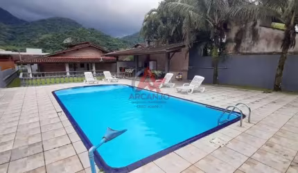 Casa à venda no bairro Horto Florestal em Ubatuba/SP