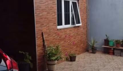Casa Padrão à Venda em Salto/SP