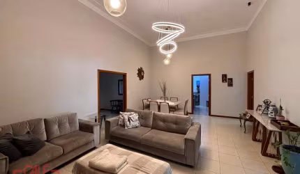 Casa térrea no Condomínio Santa Clara