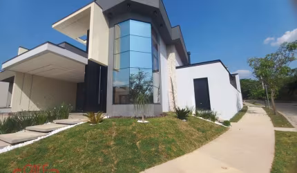 Casa nova térrea em Condomínio fechado