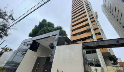 Excelente apartamento no Derby com 254m² no Edf. Solar do Cuyambuca.