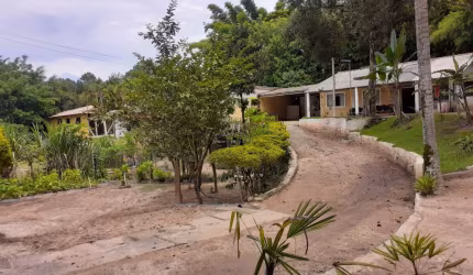 Venda de Chácara em São José dos Campos - Bairro Capuava