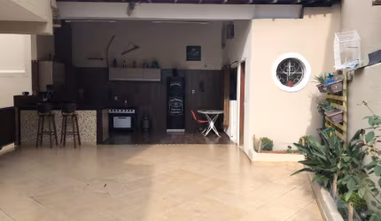 Excelente Sobrado à Venda no Jardim Oriente