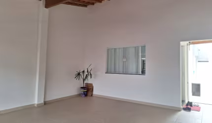 Excelente Casa no Jdim Oriente