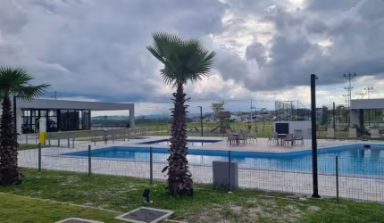 Terreno de 348m² no Terras Alpha