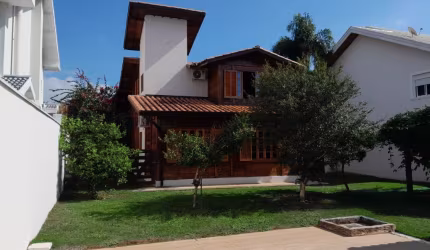 Casa Aconchegante para Locação Condomínio de Alto Padrão