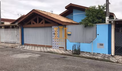 Casa 4 Dorm com suíte área gourmet e garagem coberta na Independência em Taubaté - CA550