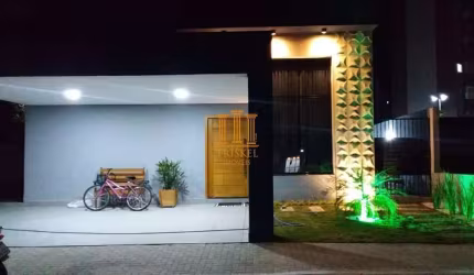 Casa 3 Dorm com piscina no Parque das Araucárias - CA41