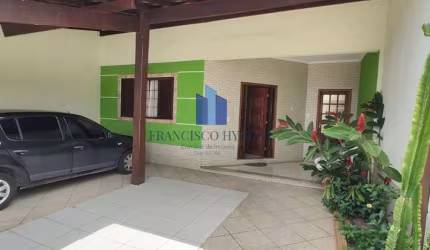 Casa para Venda em Volta Redonda, Sessenta, 4 dormitórios, 2 suítes, 4 banheiros, 2 vagas