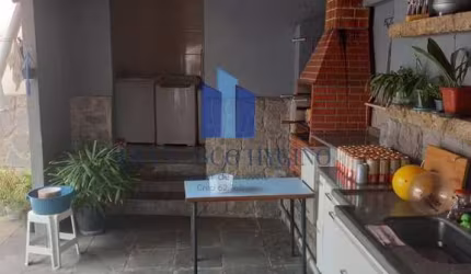 Casa para Venda em Volta Redonda, Jardim Europa, 3 dormitórios, 1 suíte, 3 banheiros, 3 vagas