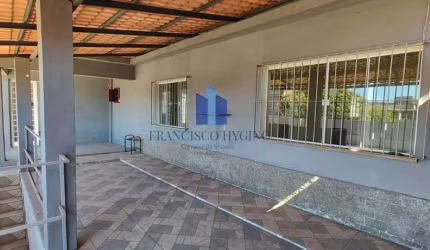 Casa para Venda em Volta Redonda, Retiro, 3 dormitórios, 1 suíte, 3 banheiros, 2 vagas