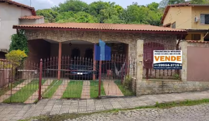 Casa para Venda em Volta Redonda, Voldac, 5 dormitórios, 2 suítes, 3 banheiros, 4 vagas