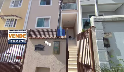 Casa para Venda em Volta Redonda, Jardim Belvedere, 3 dormitórios, 1 suíte, 3 banheiros, 2 vagas