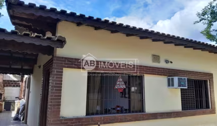 Casa com 4 quartos, São Jorge, Santos - R$ 450 mil, Cod: 5025
