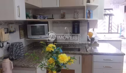 Casa com 3 quartos, Vila Belmiro, Santos - R$ 650 mil, Cod: 1136
