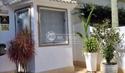 Sobrado com 3 dorms, Gonzaga, Santos - R$ 1.85 mi, Cod: 4169