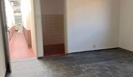 CASA REFORMADA COM 1 DORMITÓRIO, QUINTAL E EDÍCULA NO CAMBUCI!