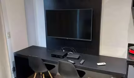 MARAVILHOSO APARTAMENTO NA RUA CAPOTE VALENTE TOTALMENTE MOBILIADO!!!