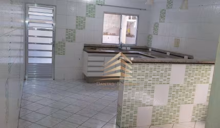 Excelente sobrado com 2 suites  à venda por R$ 490.000 - Parque Industrial Cumbica - Guarulhos/SP