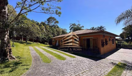 Chácara com 3 dormitórios 3 suites  à venda, 5200 m² por R$ 2.500.000 - Canjicas - Arujá/SP