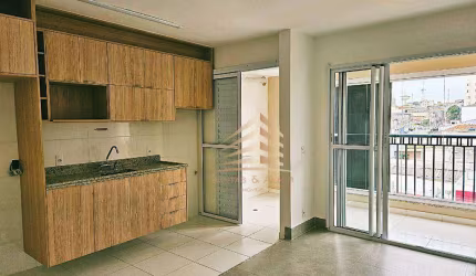 Alugo apartamento com 2 dormitórios, varanda e 1 vaga na Dona Tecla