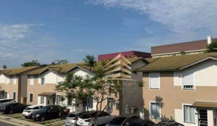 Sobrado com 2 dormitórios, 2 banheiros e 1 vaga  à venda, 54 m² por R$ 350.000 - Água Chata - Guarulhos/SP