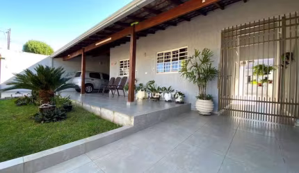 Excelente Casa com 3 dormitórios à venda, 215 m² por R$ 780.000 - Leonor - Londrina/PR