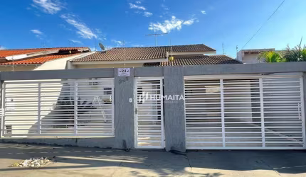 Casa com 3 dormitórios à venda, 130 m² por R$ 690.000,00 - Vila Romana - Ibiporã/PR