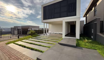 Sobrado com 3 dormitórios à venda, 235 m² por R$ 1.600.000,00 - Parque Tauá - Cond. Araguari - Londrina/PR