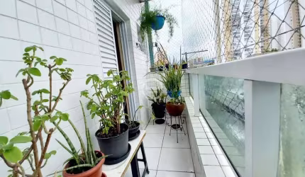 Apartamento à venda em Santos-SP, Ponta da Praia: 2 quartos, 1 suíte, 1 sala, 2 banheiros, 1 vaga, 65m². Imperdível!