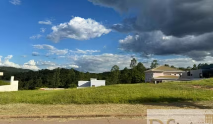 LOTE COM 700 M² NO CONDOMINIO CAMPOS DE SANTO ANTONIO II