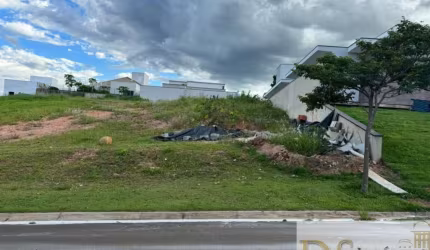 TERRENO DE 800 M² NO CONDOMÍNIO CAMPOS DE SANTO ANTONIO II