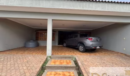 CASA DE 400M² NO BAIRRO PRESIDENTE MÉDICI EM ITU/SP, COM 4 DORMITÓRIOS, SENDO 2 SUÍTES COM CLOSET, COZINHA COM DISPENSA E ÁREA GOURMET