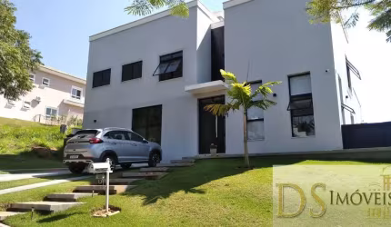Casa à venda em Itu/SP: Condomínio Campos de Santo Antônio II - 4 quartos, 2 suítes, 5 salas - 248m² de área.