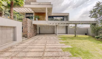 Casa para Venda em Joinville, América, 4 dormitórios, 3 suítes, 6 banheiros, 4 vagas