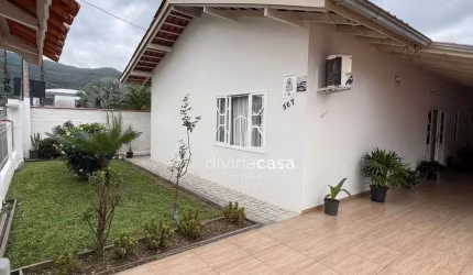 Casa com 3 dormitórios à venda, 174 m² por R$ 1.280.000,00 - Vila Lalau - Jaraguá do Sul/SC