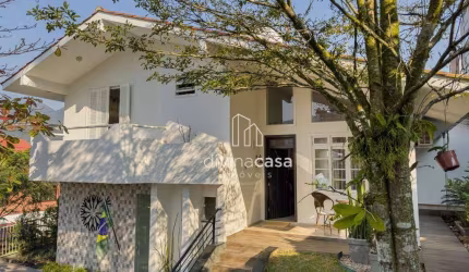 Casa com 3 dormitórios à venda, 249 m² por R$ 2.400.000,00 - Centro - Jaraguá do Sul/SC